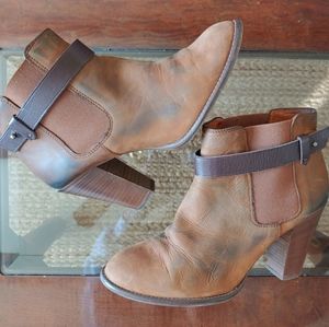 Madewell Ankle boots distressed brown size 8